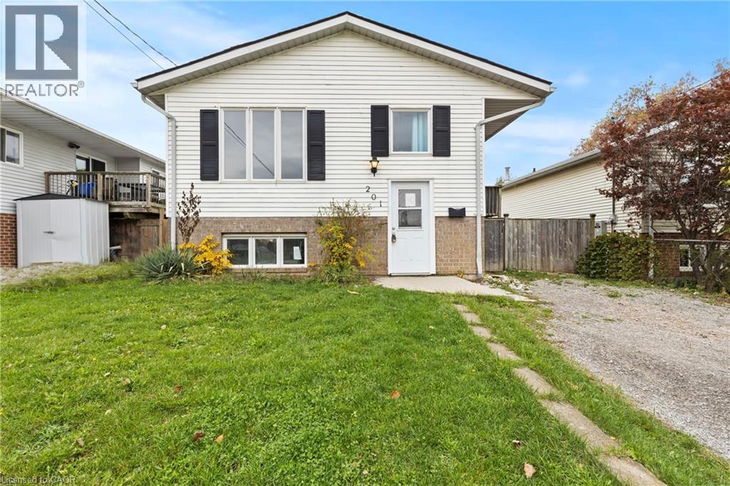 201 Ontario St, Thorold, ON L2V 1E3