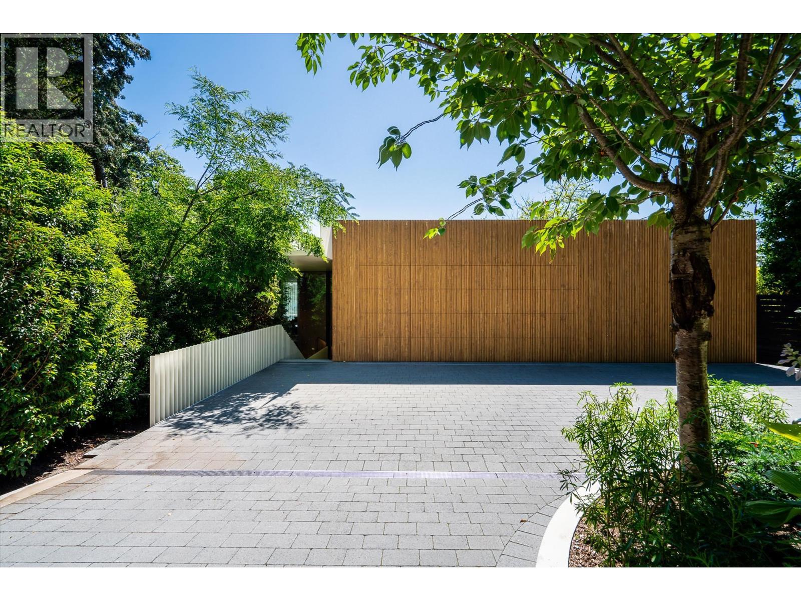 3478 Marine Dr, West Vancouver, BC V7V 1N2