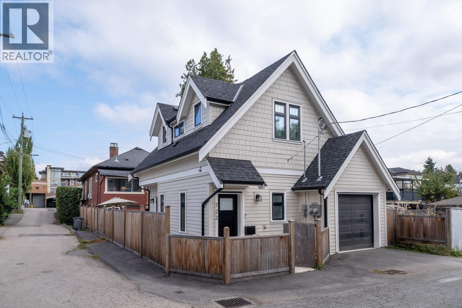 720 E 30th Ave, Vancouver, BC V5V 2V9