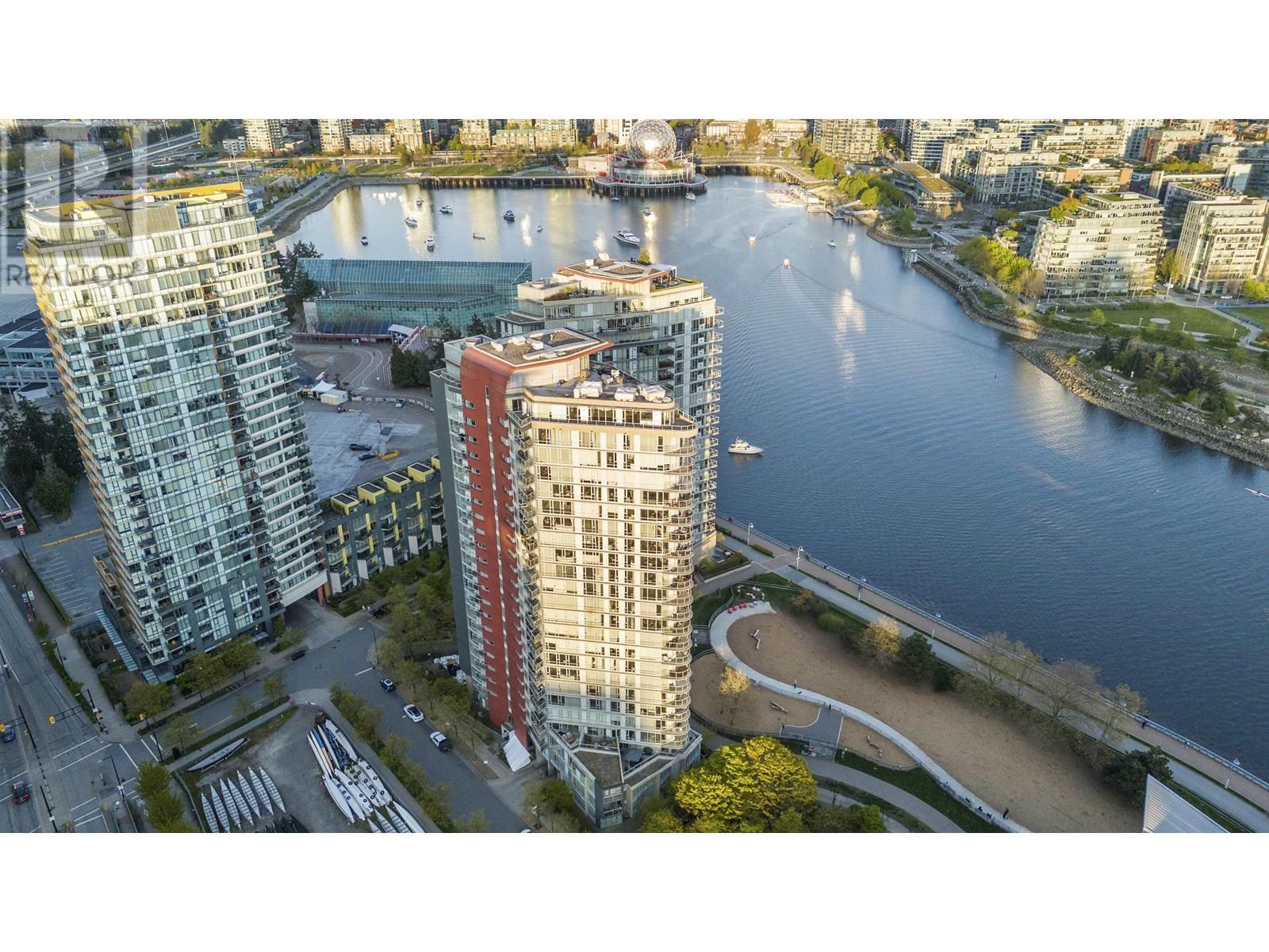 918 Cooperage Way Unit 2207, Vancouver, BC V6B 0A7