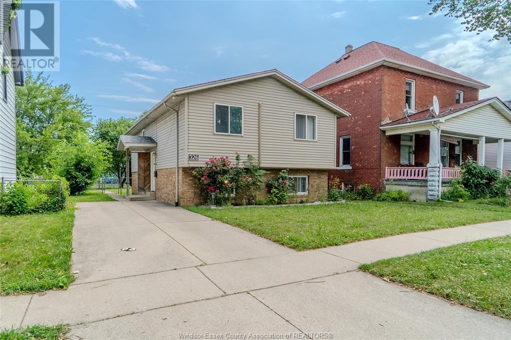 326 Langlois, Windsor, ON N9A 2G1