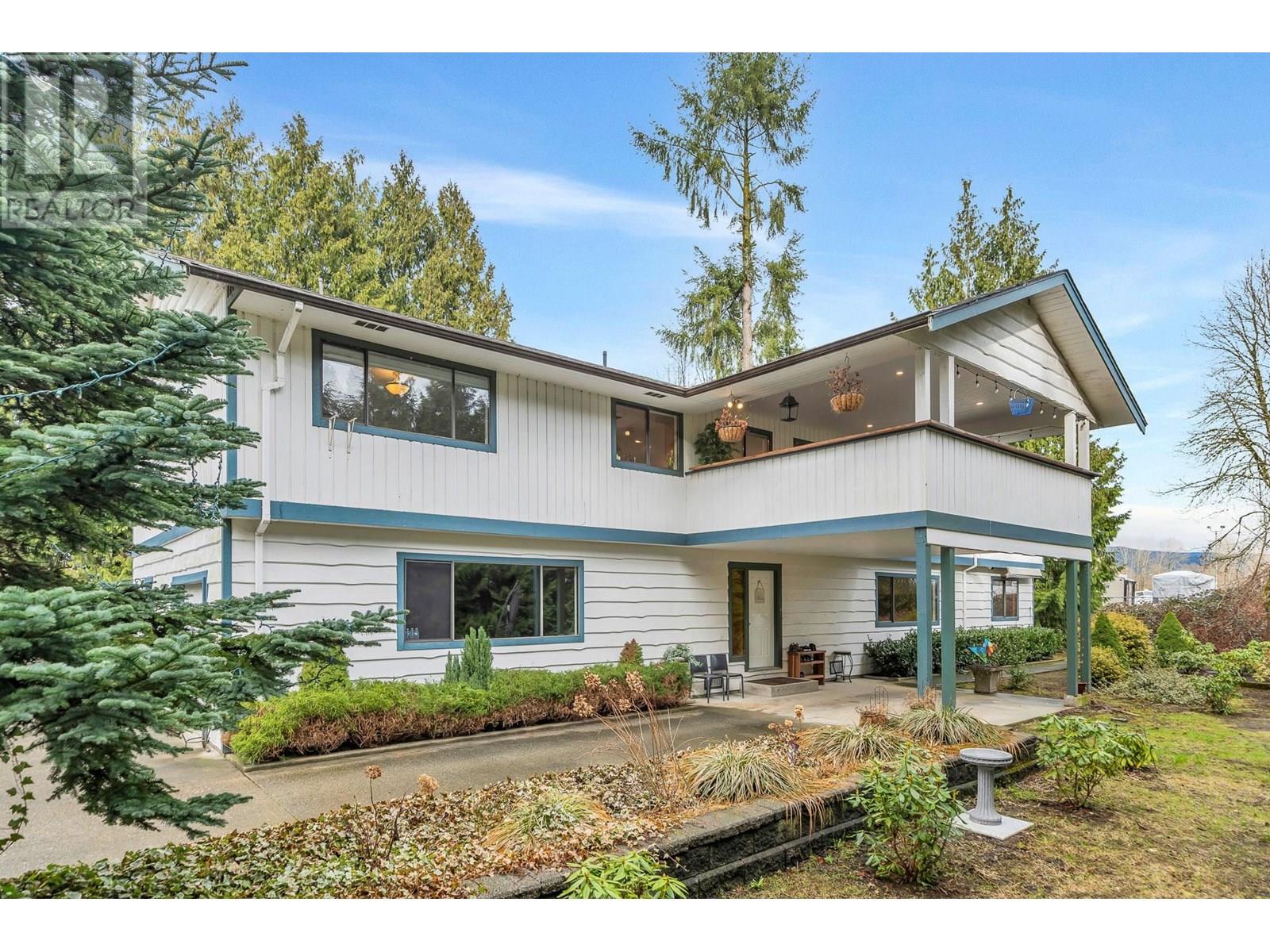 3775 Lincoln Ave, Coquitlam, BC V3E 3H8