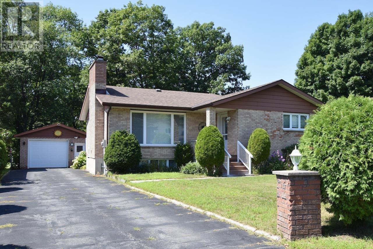 119 Rousseau Cres, Blind River, ON P0R 1B0