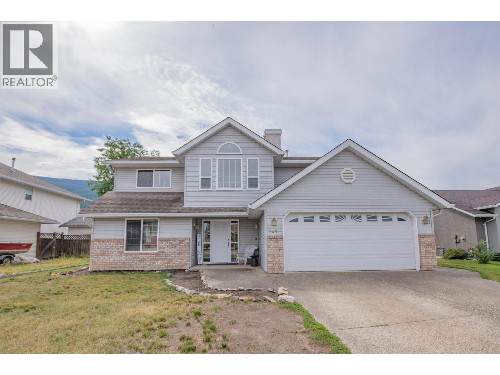 2401 Bradley Dr, Armstrong, BC V0E 1B1