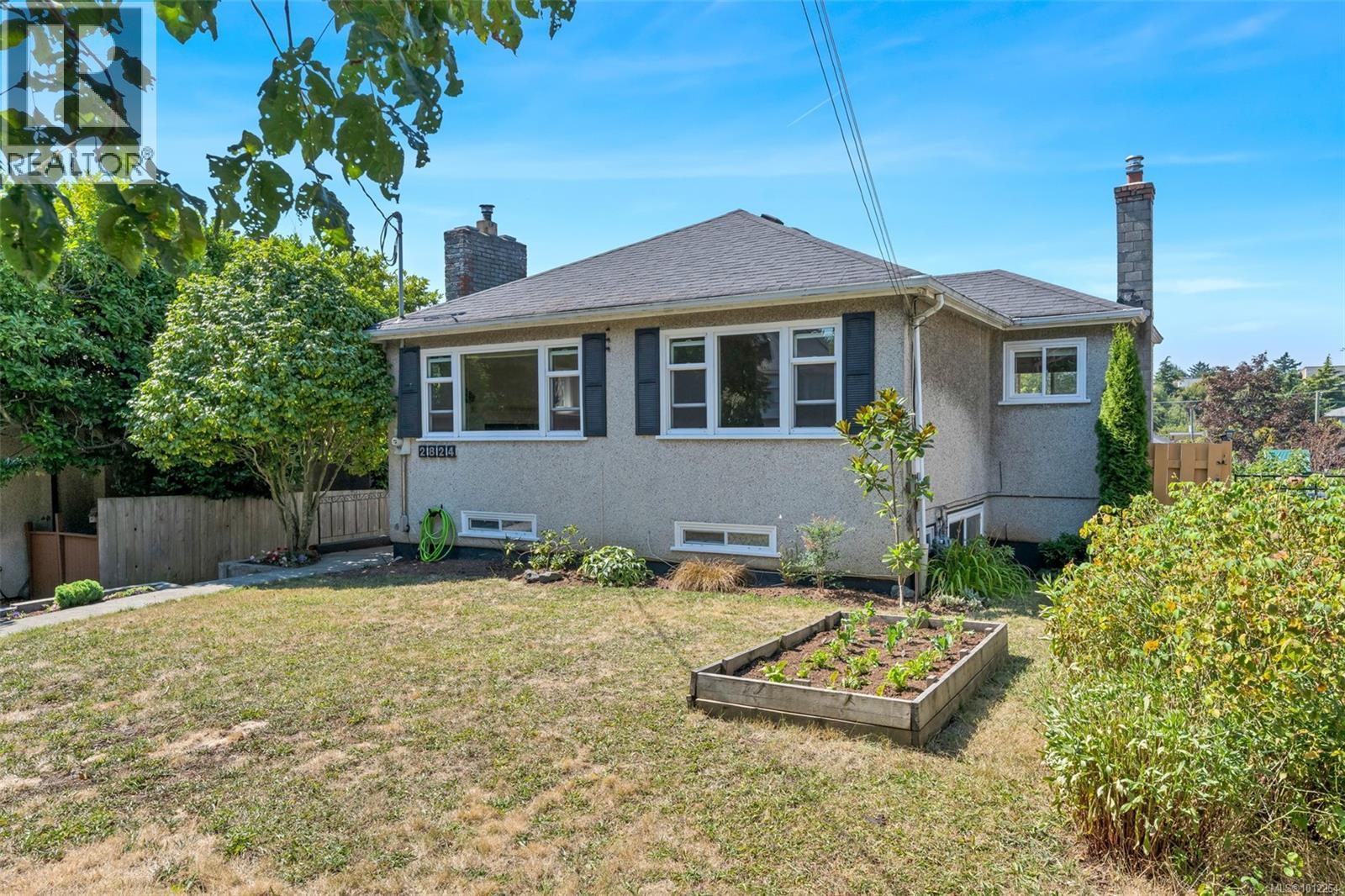 2824 Graham St, Victoria, BC V8T 3Z4