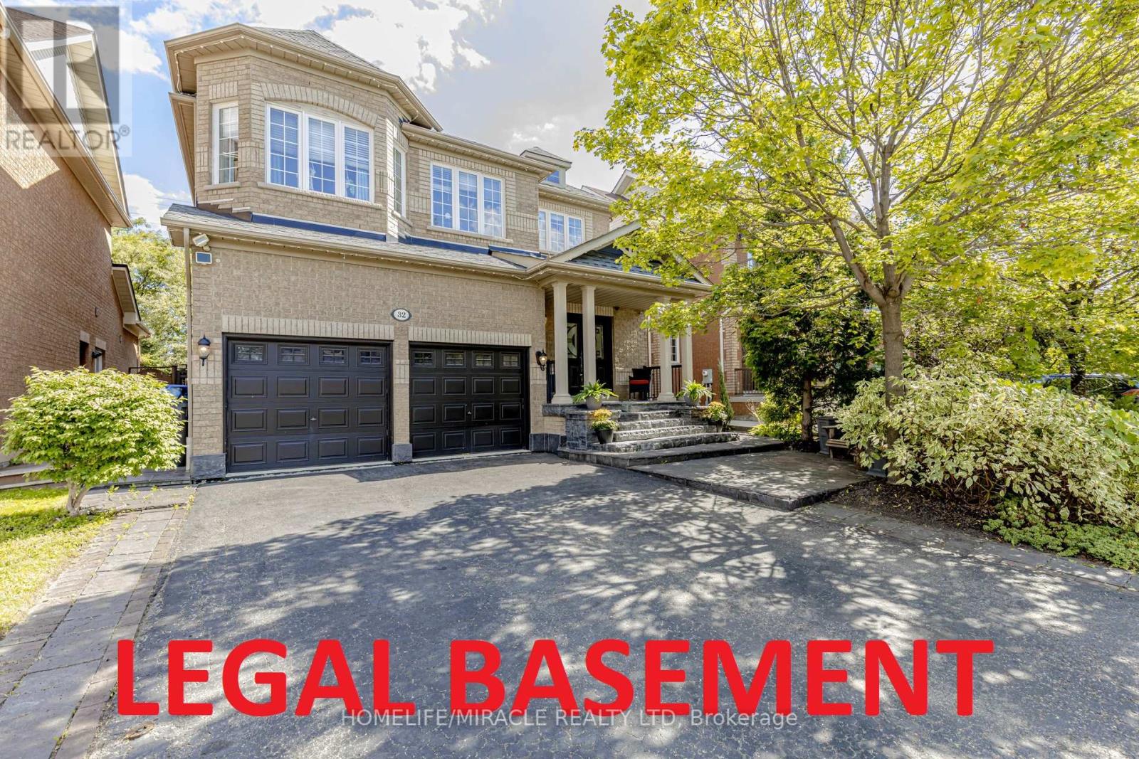 32 Masters Green Cres, Brampton, ON L7A 3K6