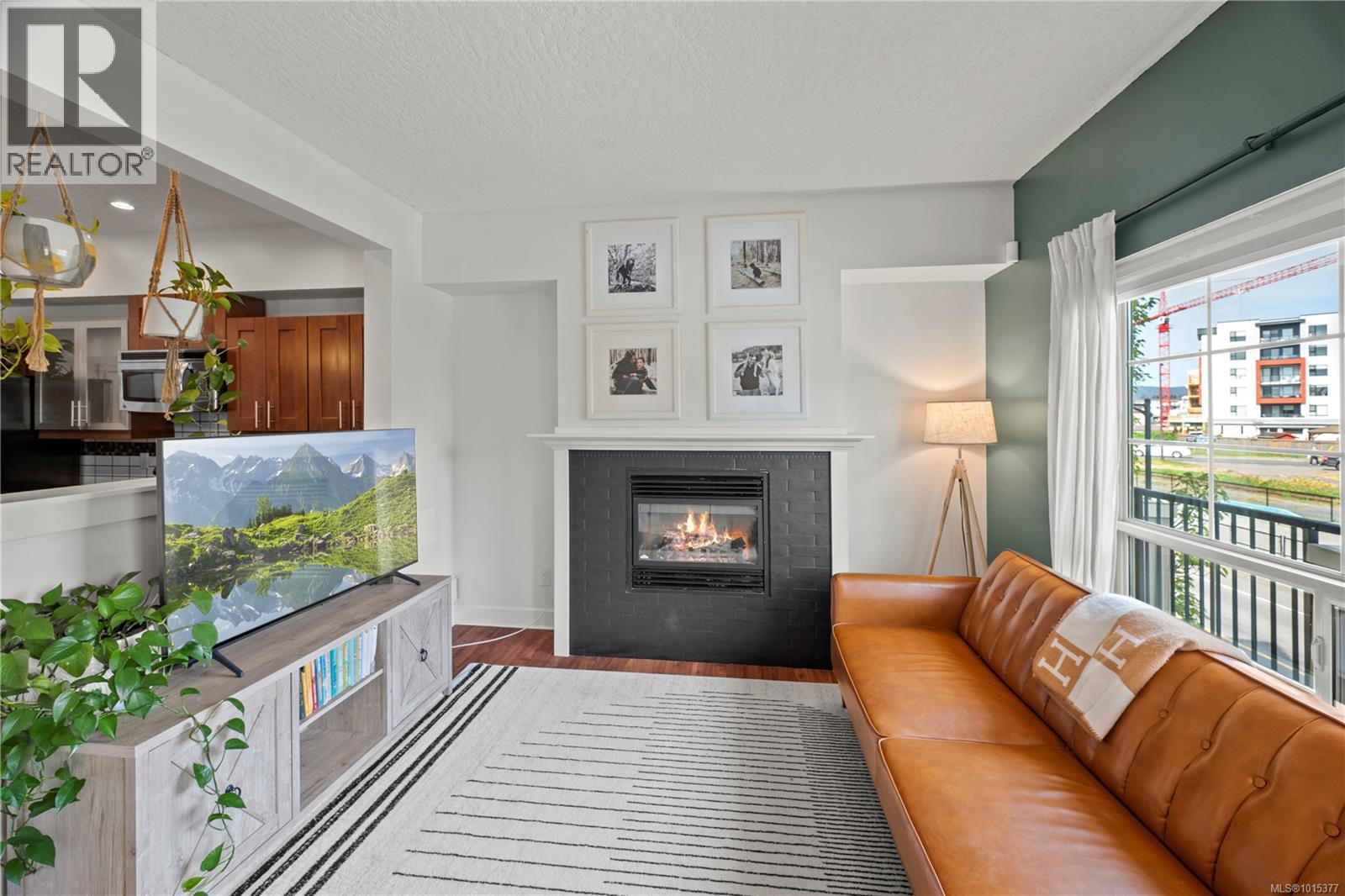 785 Station Ave Unit 203 Ave, Langford, BC V9B 0E6