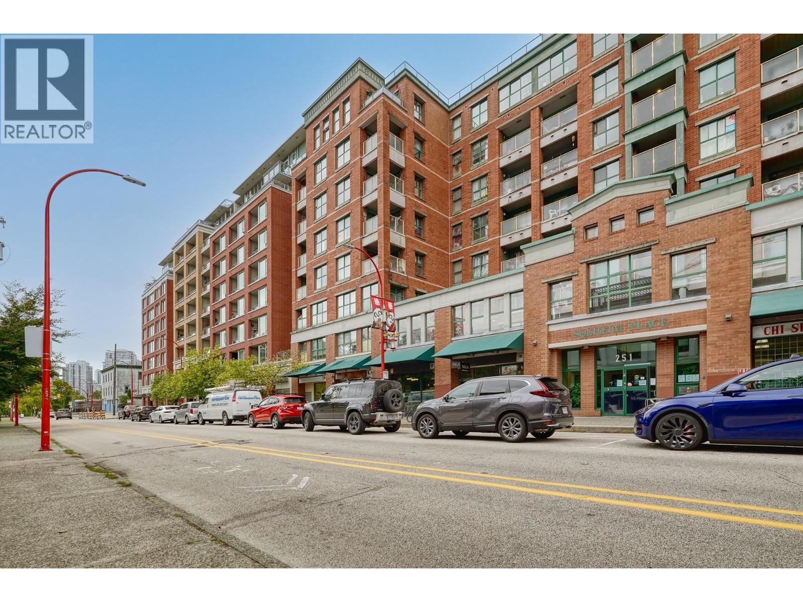 221 Union Street Unit 516, Vancouver, BC V6A 0B4