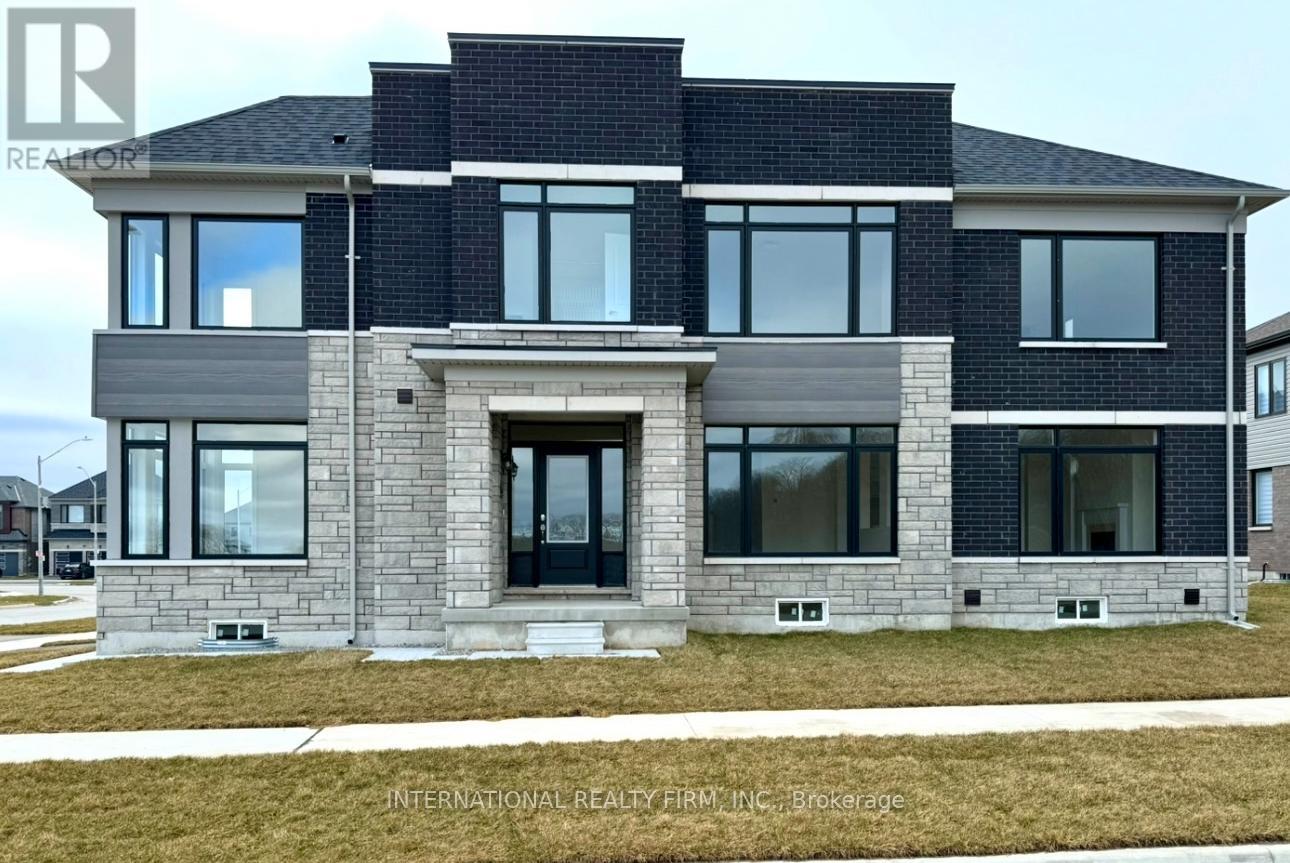 8 Zaba Rd, Barrie, ON L9J 0L9