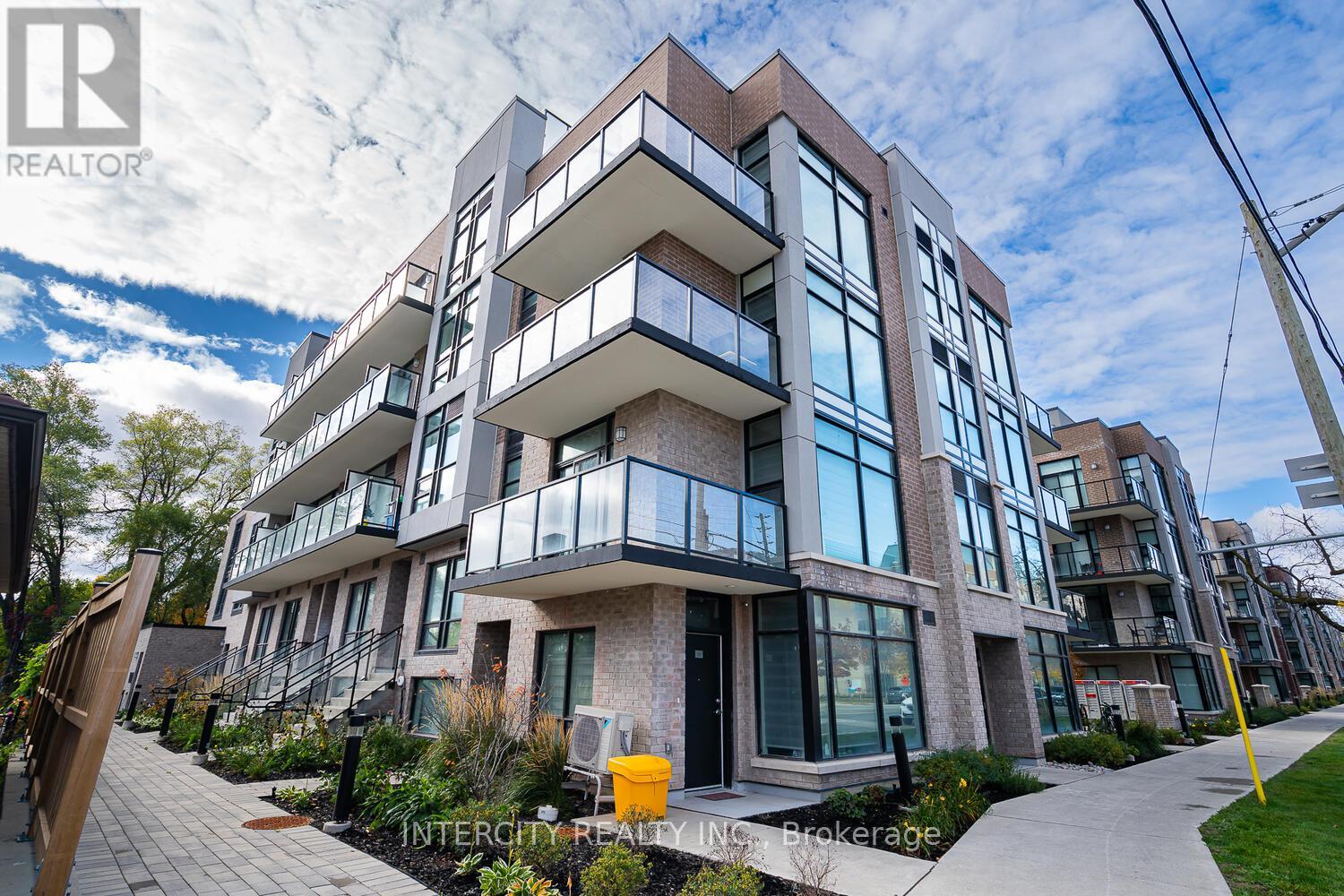 38 851 Sheppard Ave W, Toronto Clanton Park, ON M3H 0G2