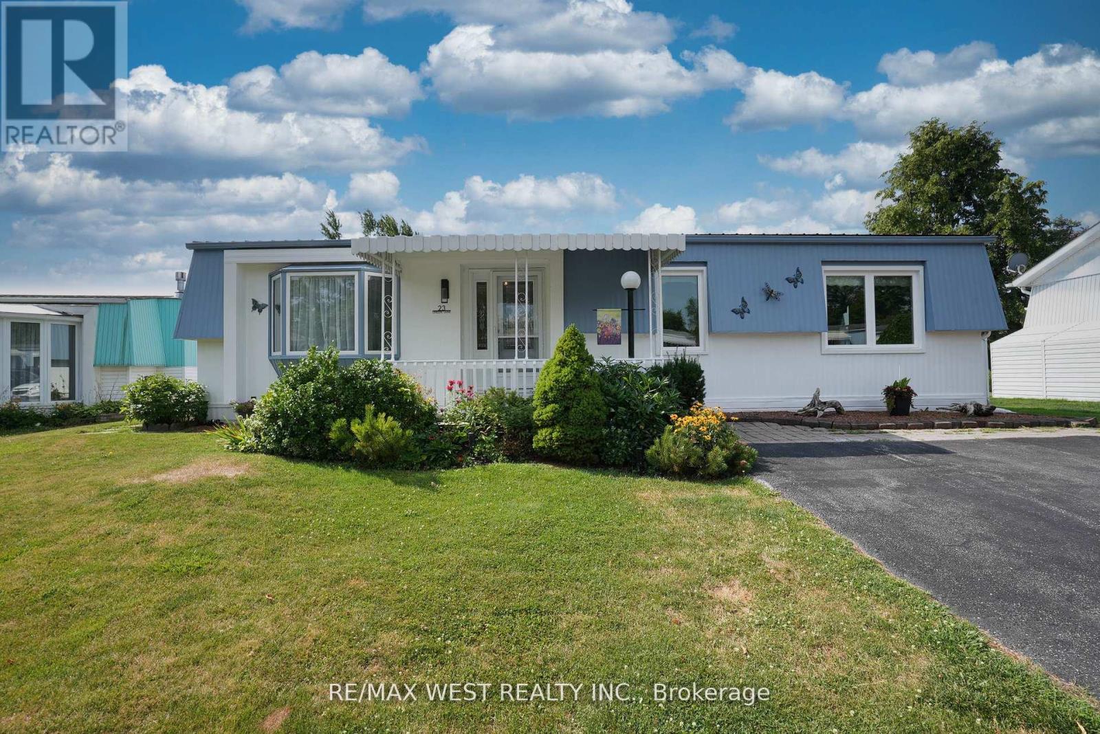 23 Linden Ln, Innisfil, ON L9S 1N8