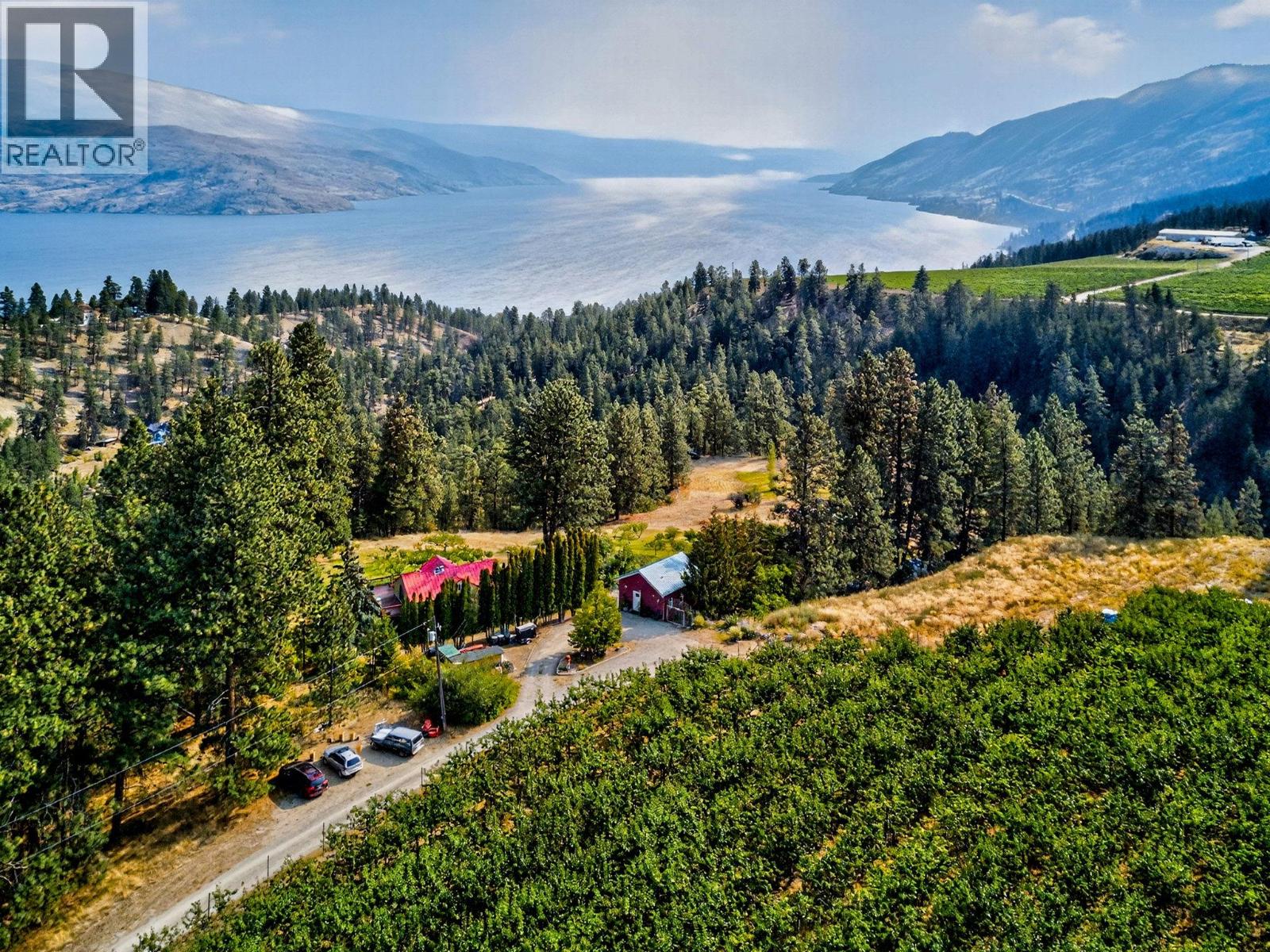 5010 Elliott Ave, Peachland, BC V0H 1X8