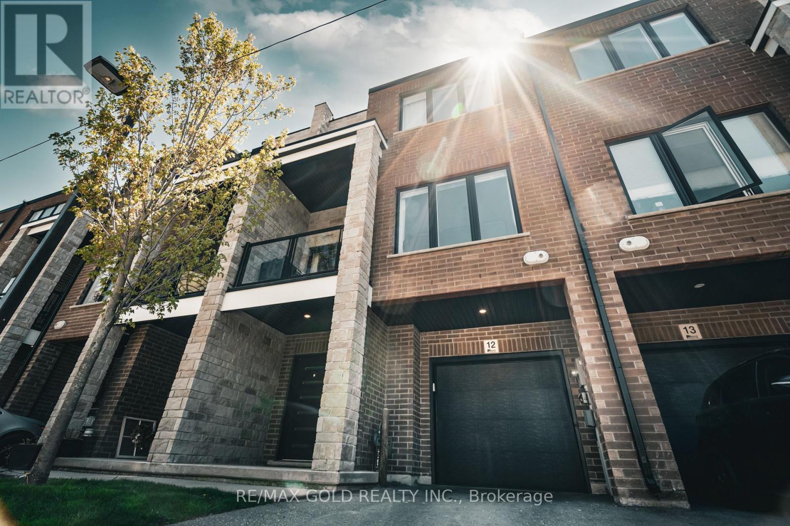 12 33 Jarvis St, Brantford, ON N3T 4A7