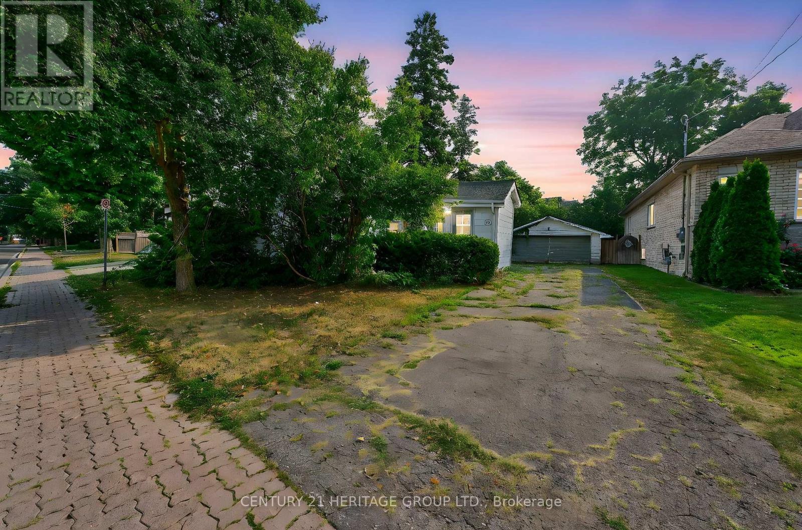 117 Lucas St, Richmond Hill, ON L4C 4P4
