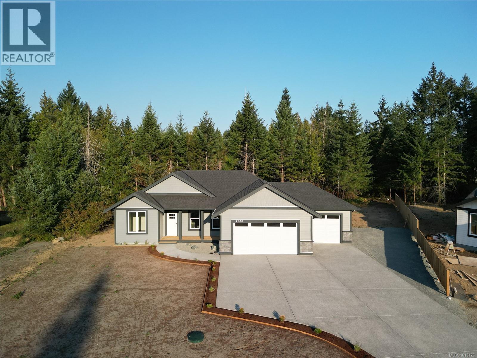 1940 Woobank Rd, Nanaimo, BC V9X 1G9