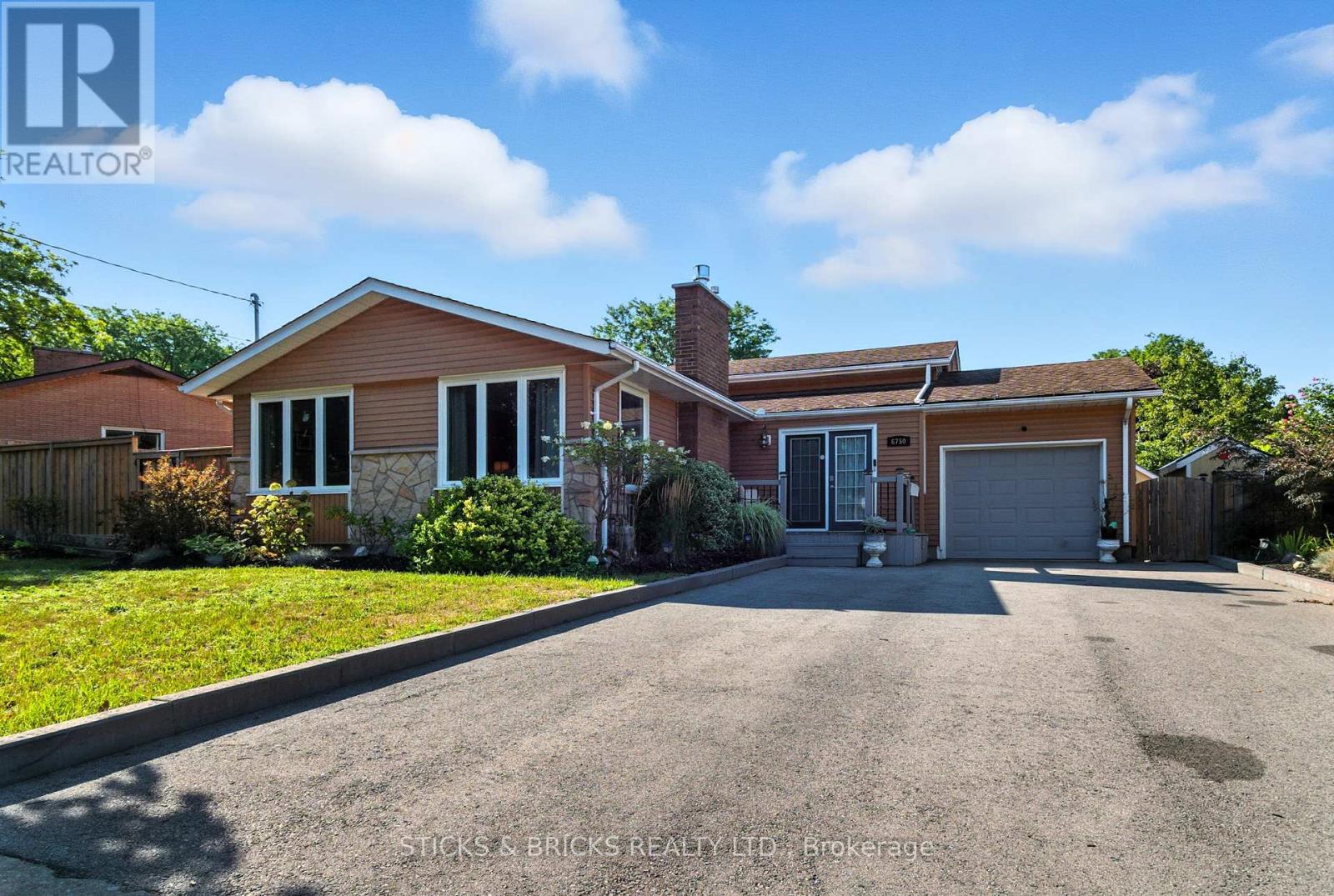 6750 Cherrygrove Rd, Niagara Falls, ON L2E 5M6