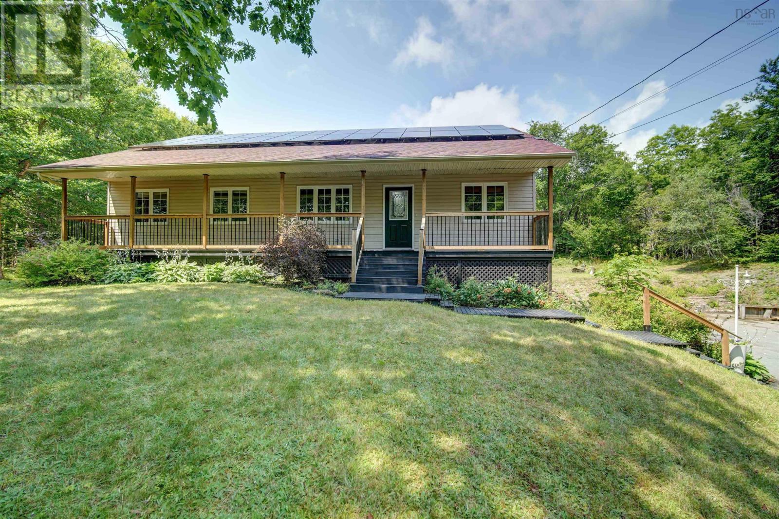 138 Tattenham Cres, Hammonds Plains, NS B4B 1V2
