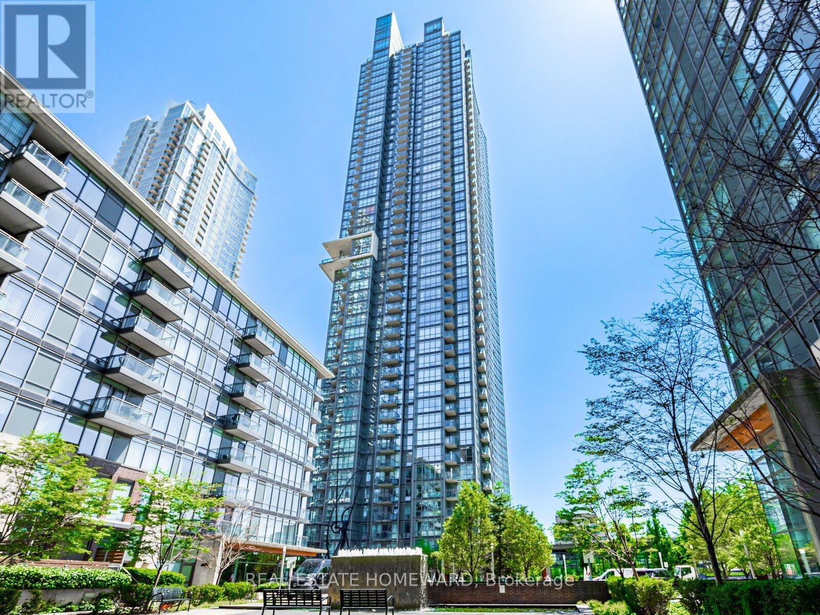 906 11 Brunel Ct, Toronto, ON M5V 3Y3