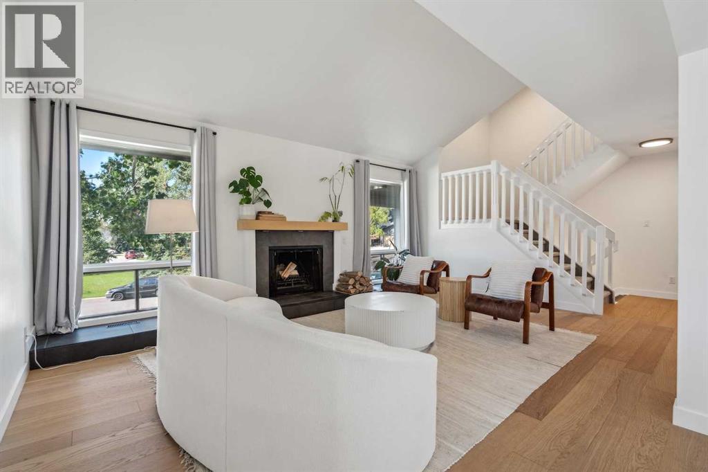 4 Coach Ridge Close SW, Calgary, AB T3H 1J1