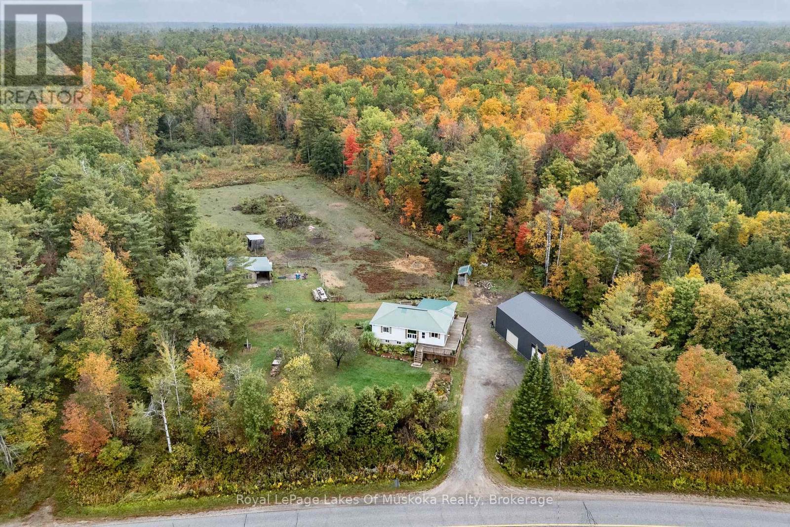 1741 Doe Lake Rd, Bracebridge, ON P1P 1R3