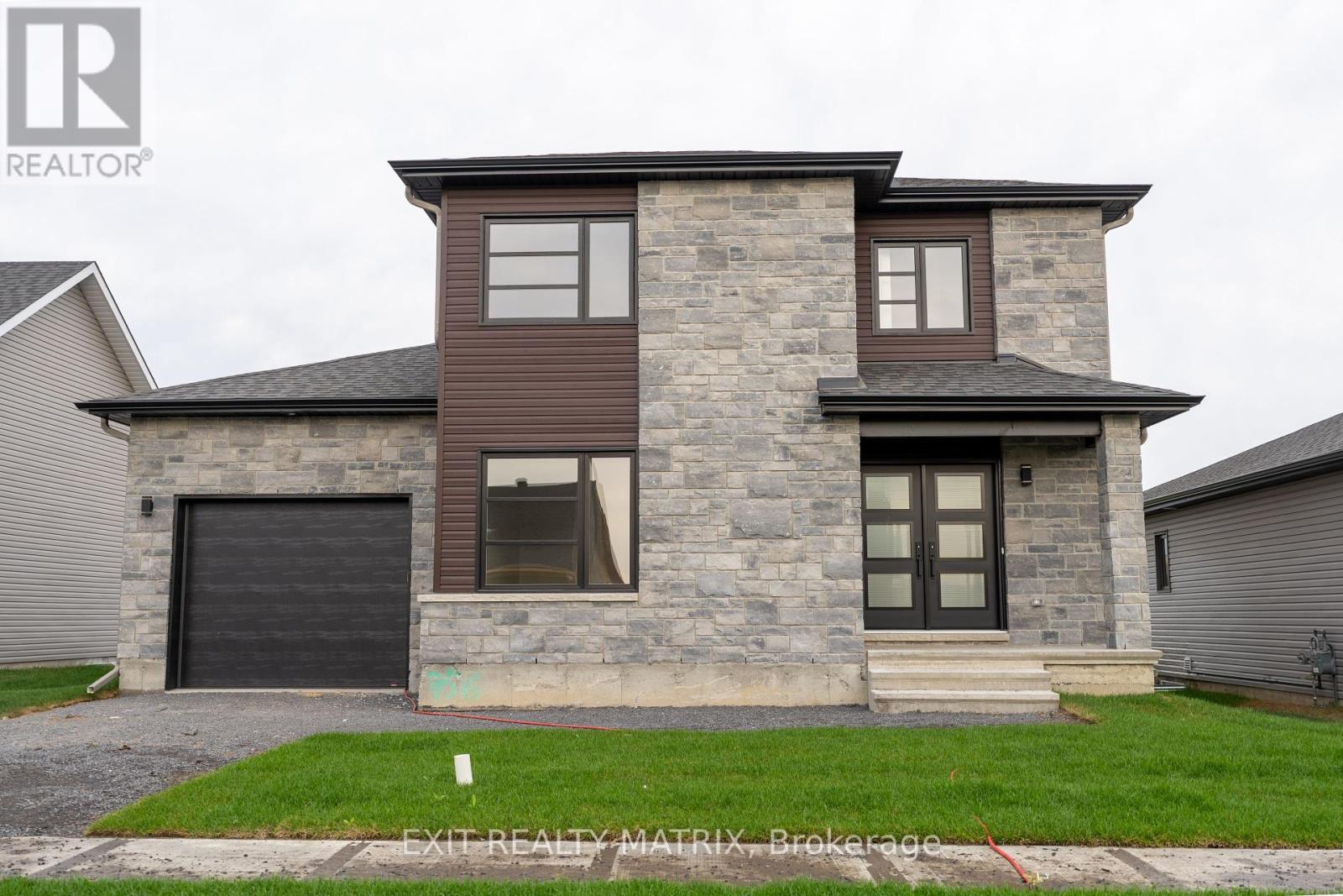 1413 Caroline Ct, Cornwall, ON K6J 0C5