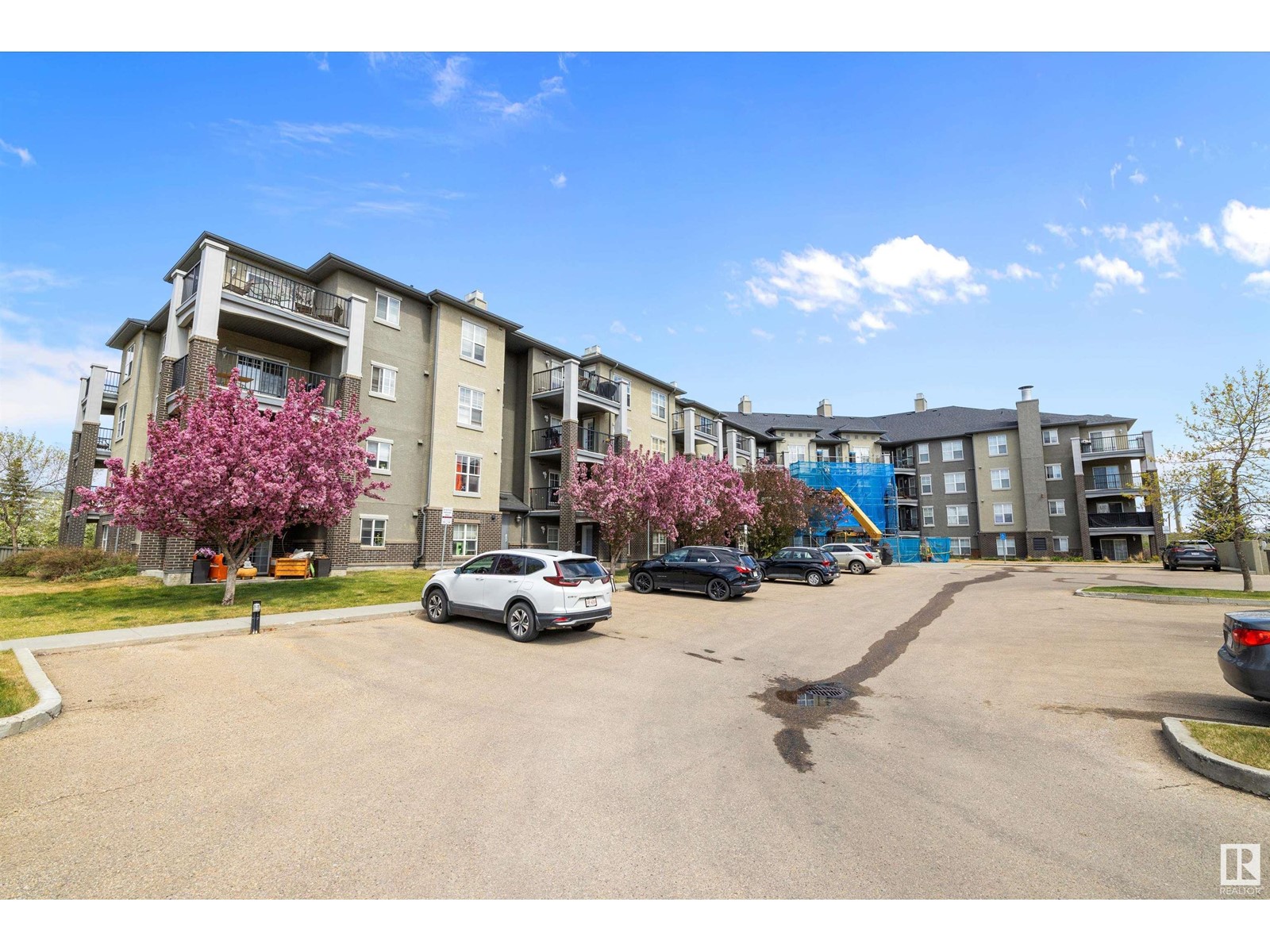 636 Mcallister Loop Southwest #411, Edmonton, AB T6W 1N4