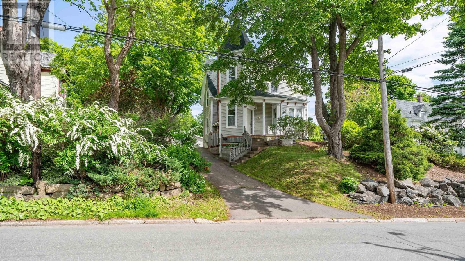 79 Willow Ave, New Glasgow, NS B2H 1Z4