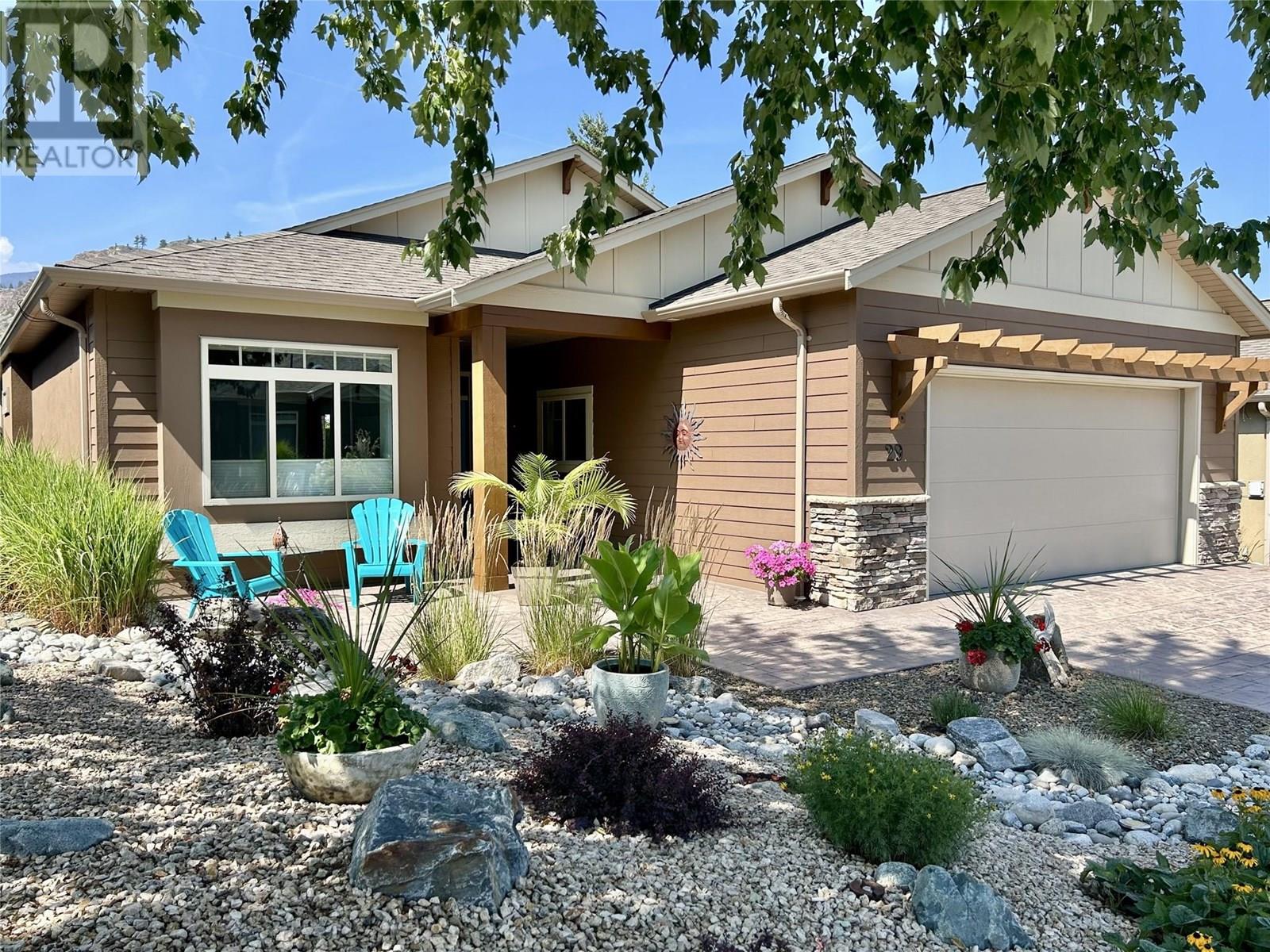 6833 Meadows Drive Unit 29, Oliver, BC V0H 1T4