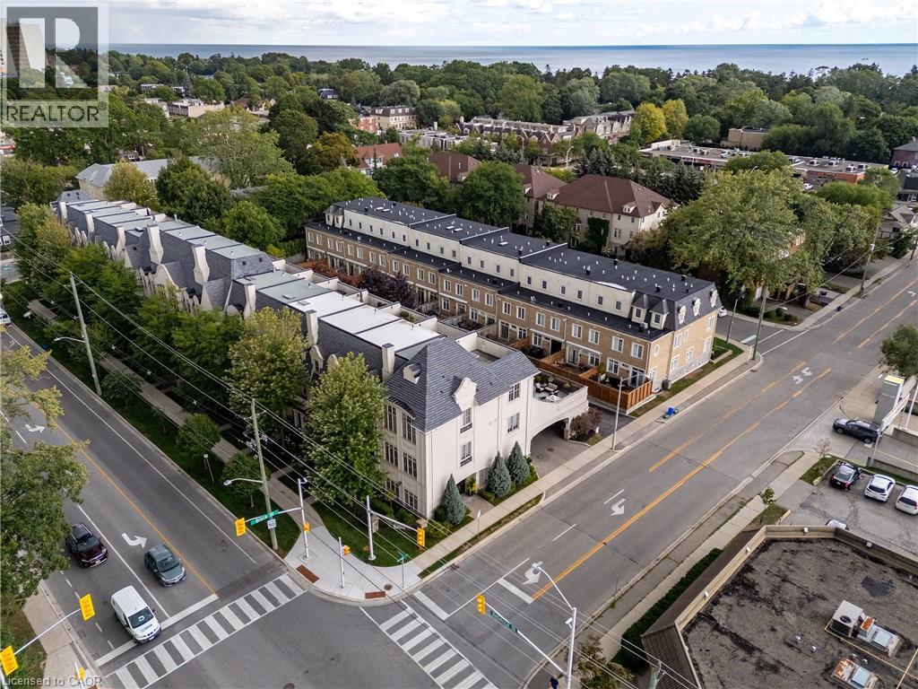 131 Brock St, Oakville, ON L6K 0A2