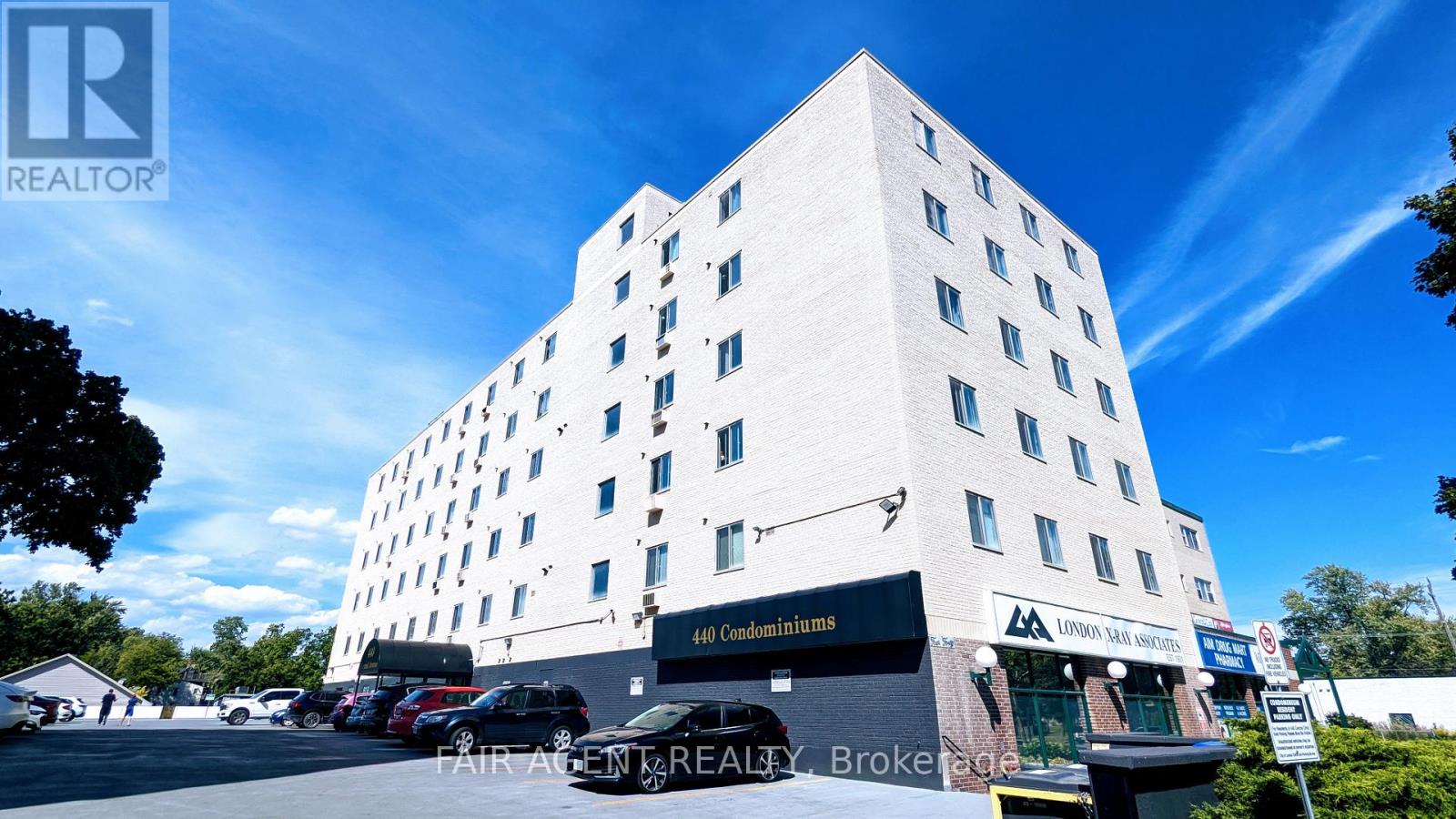 209 440 Central Ave, London, ON N6B 2E5