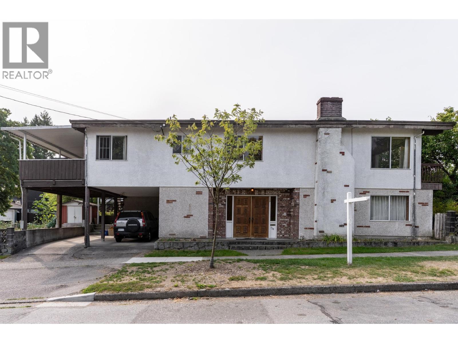 150 E 28 Ave, Vancouver, BC V5V 2M2