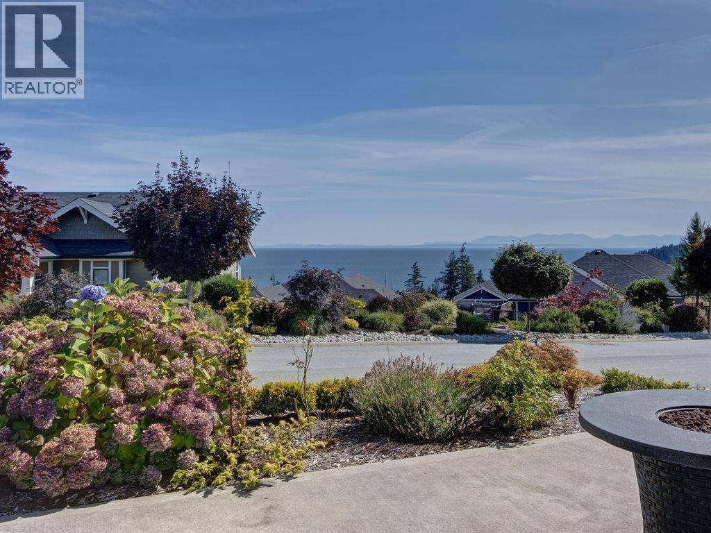 5537 Peregrine Cres, Sechelt, BC V7Z 0V5