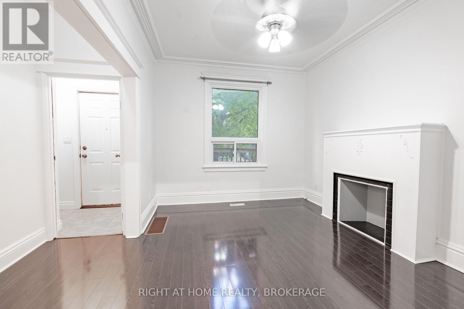 6 E 32nd St, Hamilton, ON L8V 3R6