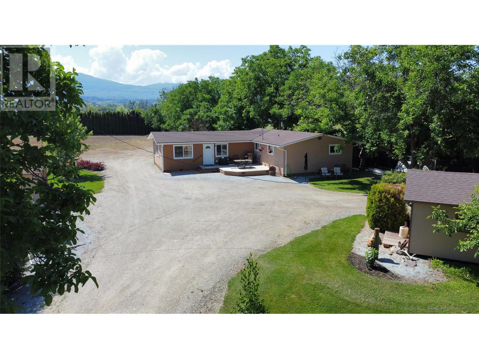 1789 Munson Rd, Kelowna, BC V1W 2G8