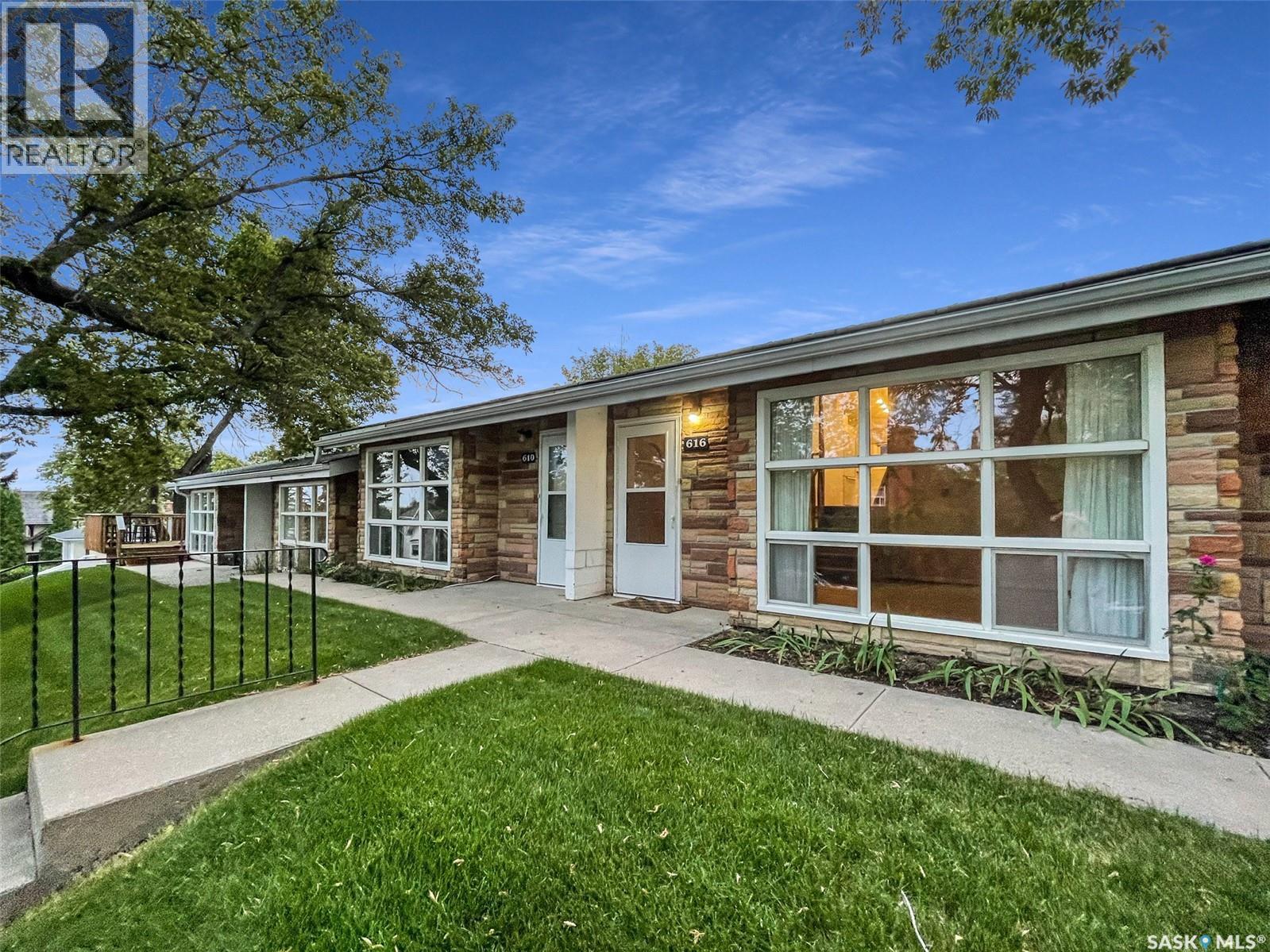 616 1 Avenue Northeast, Swift Current, SK S9H 2B9
