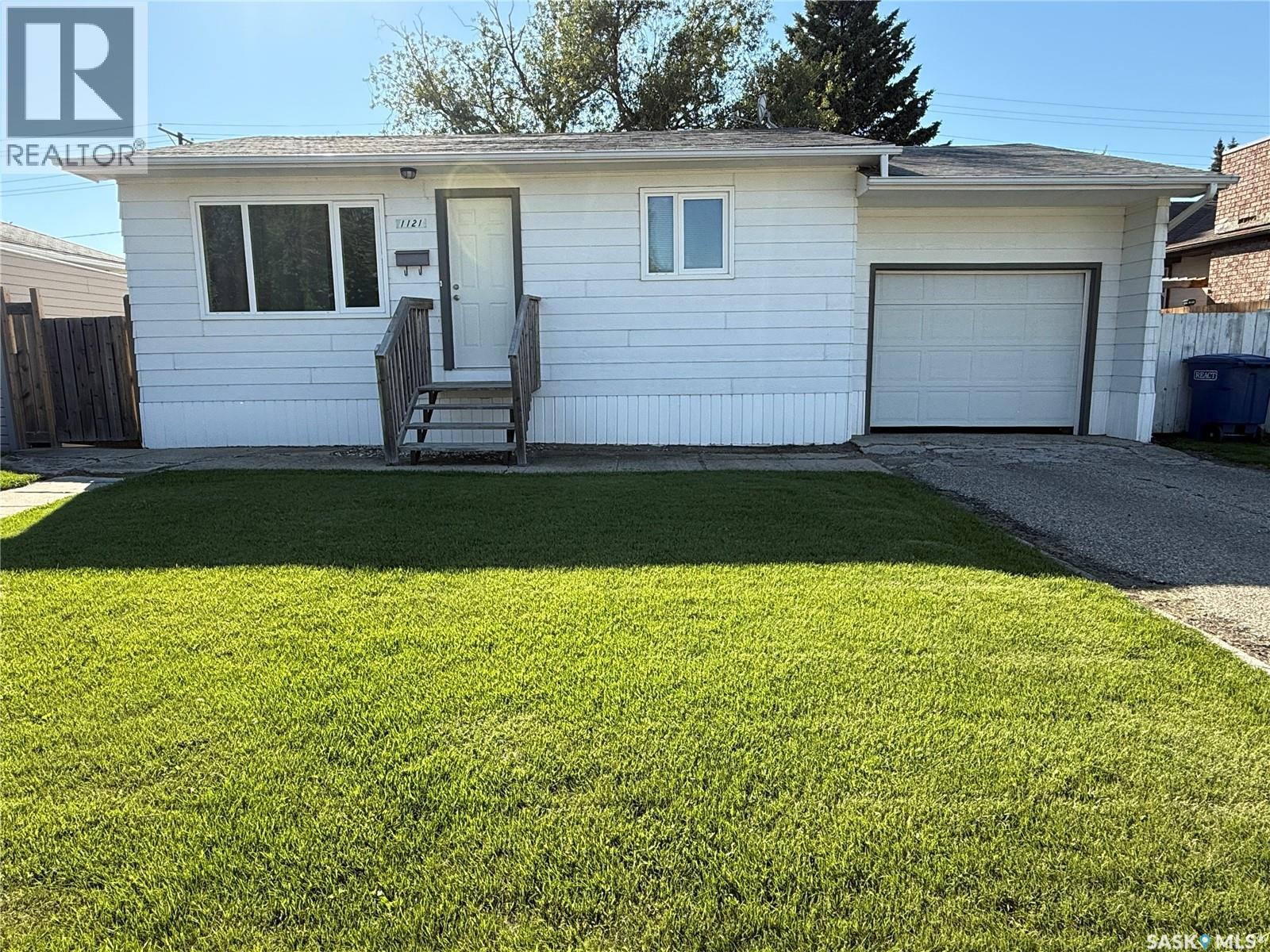 1121 9 Street, Humboldt, SK S0K 2A0