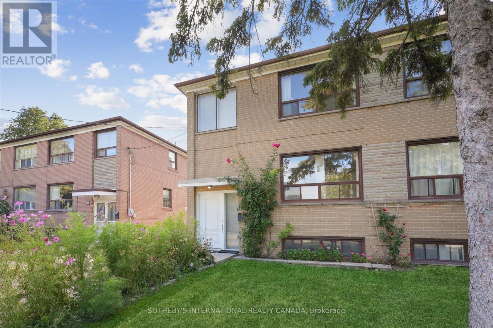 14 Burrard Rd, Toronto, ON M9W 3S9