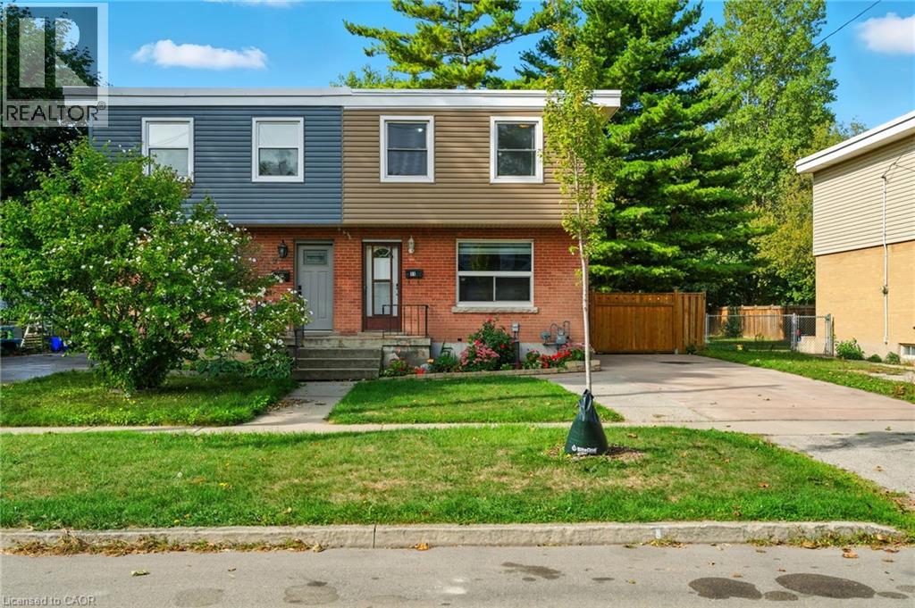 11 Eastvale Pl, Hamilton, ON L8H 1N9