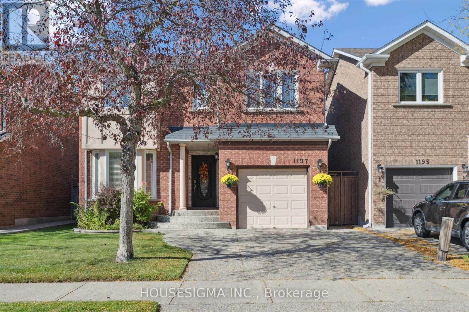 1197 Old Oak Dr, Oakville, ON L6M 3K6