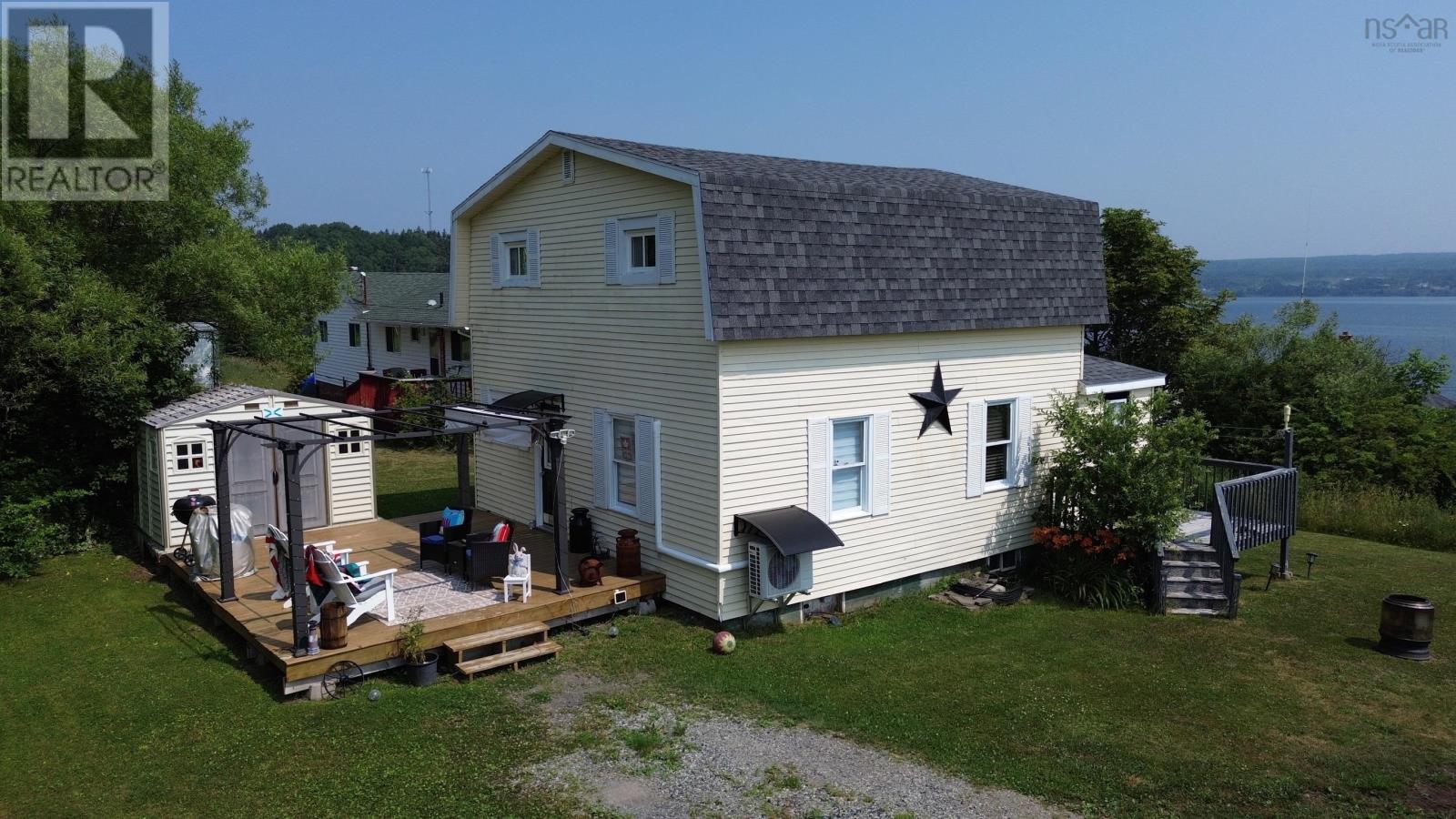 9 Somers Vw, Mulgrave, NS B0E 2G0