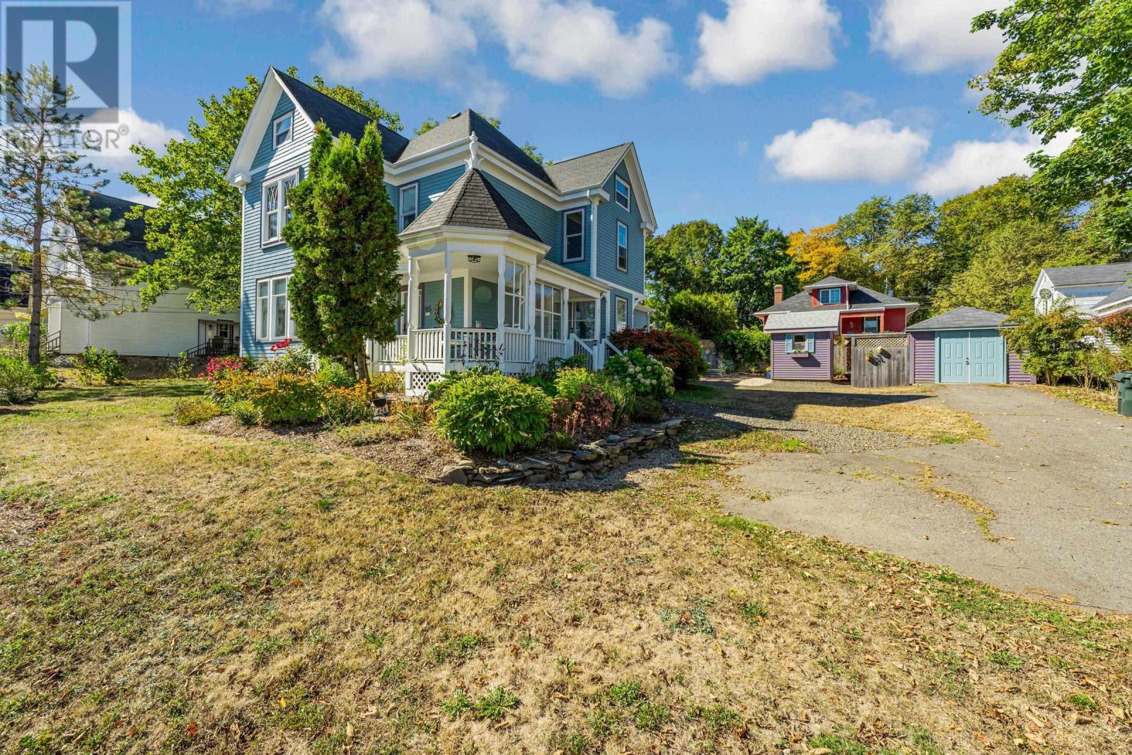 95 First Ave, Digby, NS B0V 1A0