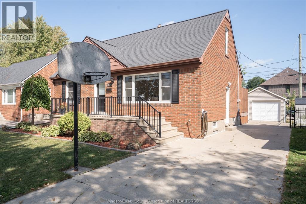 1240 Belle Isle View Blvd, Windsor, ON N8S 3G7