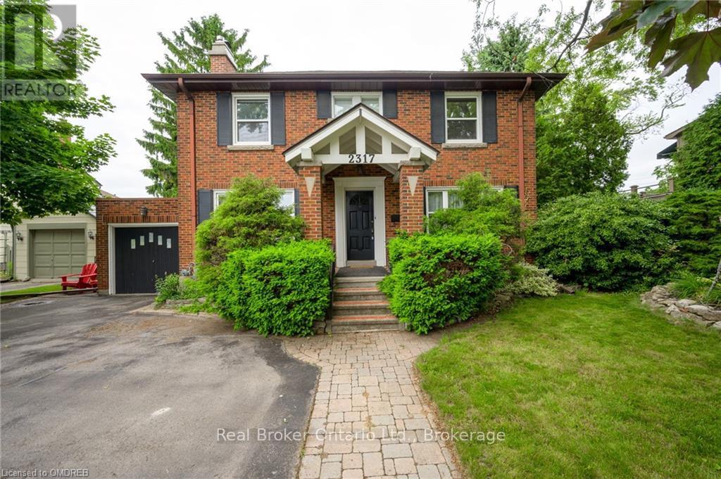 2317 Lakeshore Rd, Burlington, ON L7R 1B3