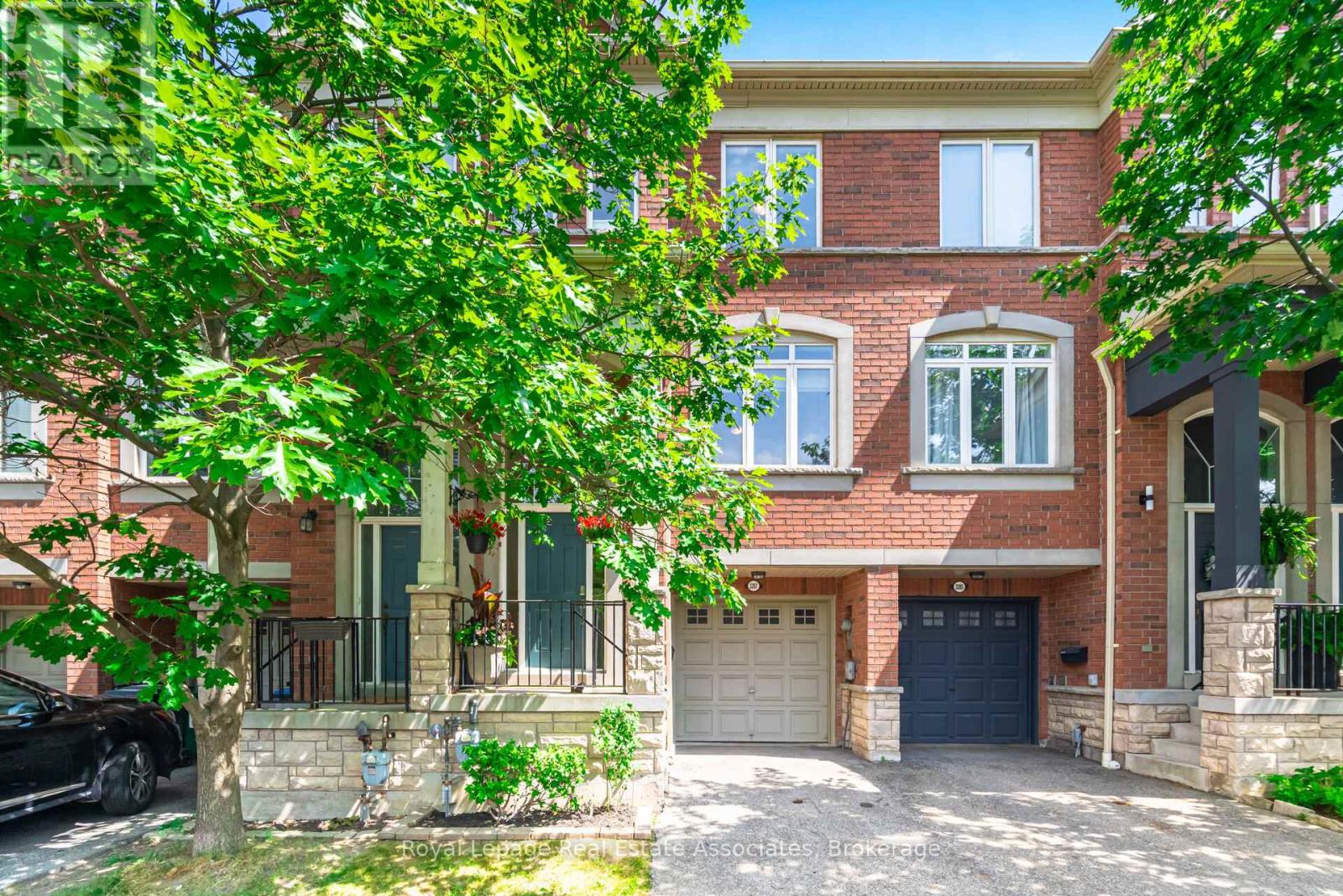 3207 Joel Kerbel Pl, Mississauga, ON L4Y 0B1
