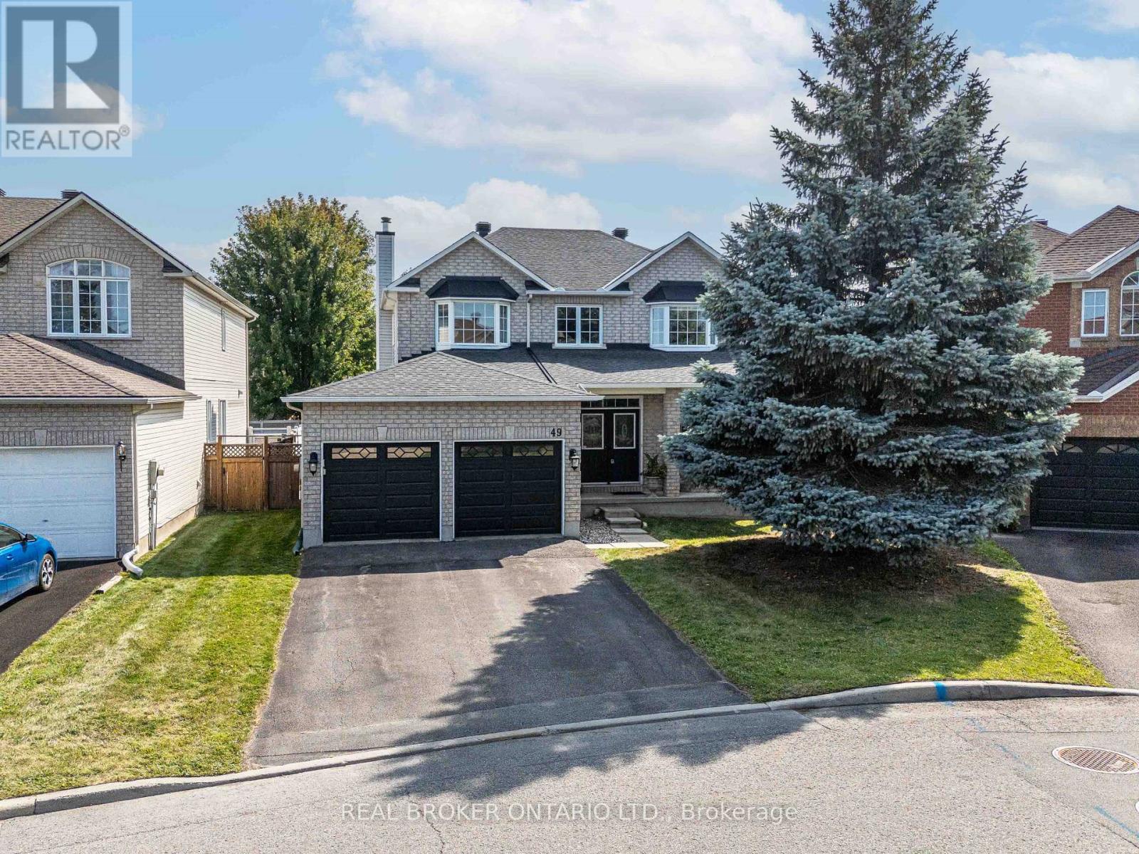 49 Allanford Ave, Ottawa, ON K1T 3Z6