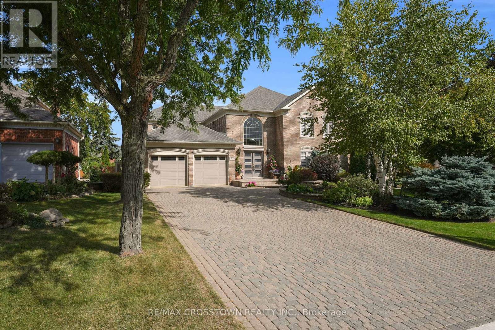 72 Glenayr Rd, Richmond Hill Bayview Hill, ON L4B 2V7