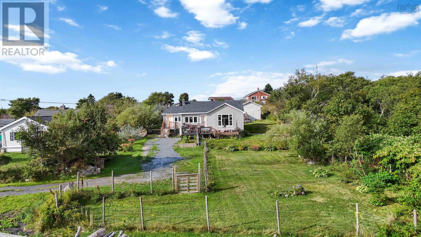 21 Littles Rd, Halifax, NS B3T 1Y7