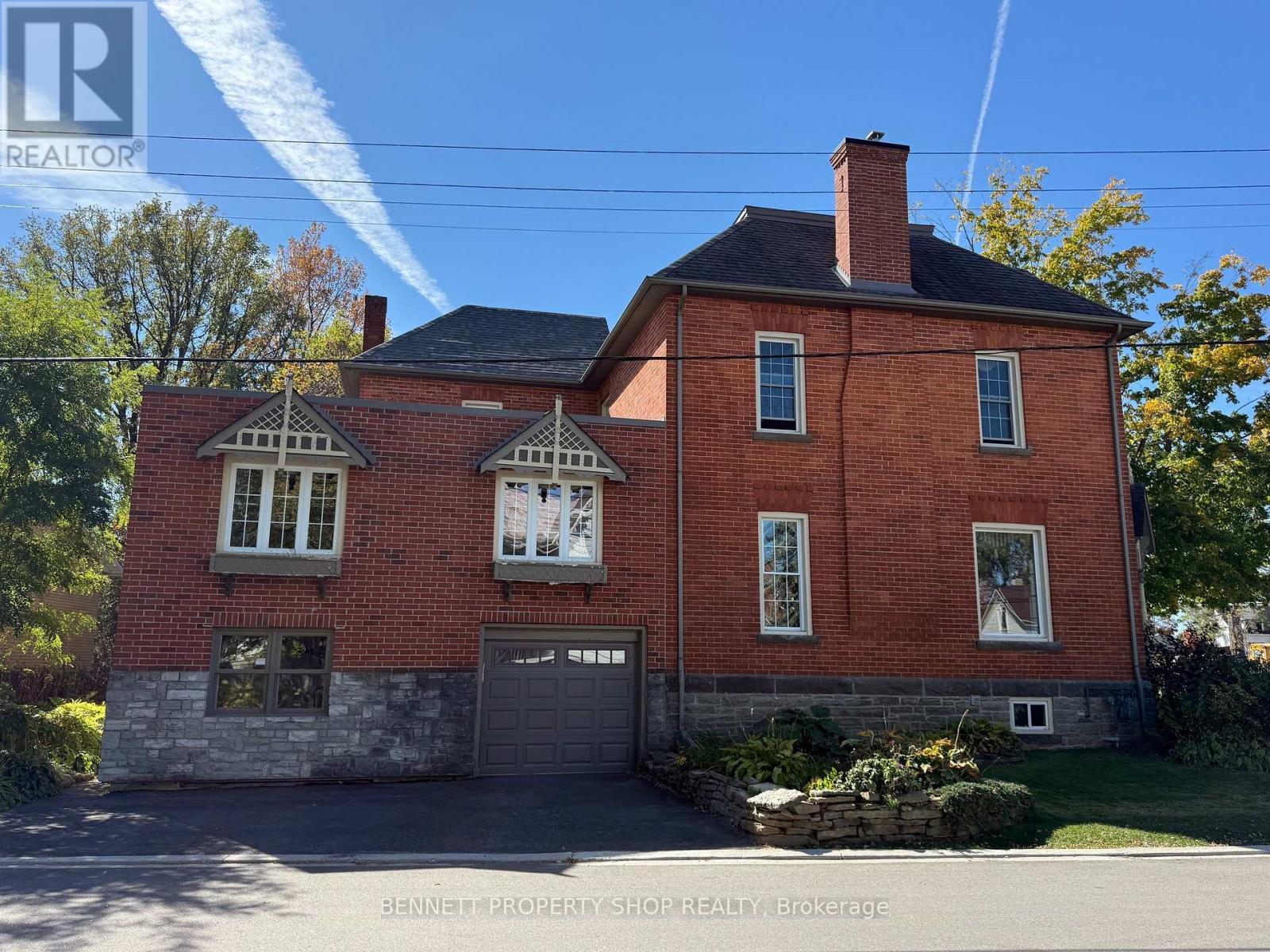 118 High St, Carleton Place, ON K7C 1W4