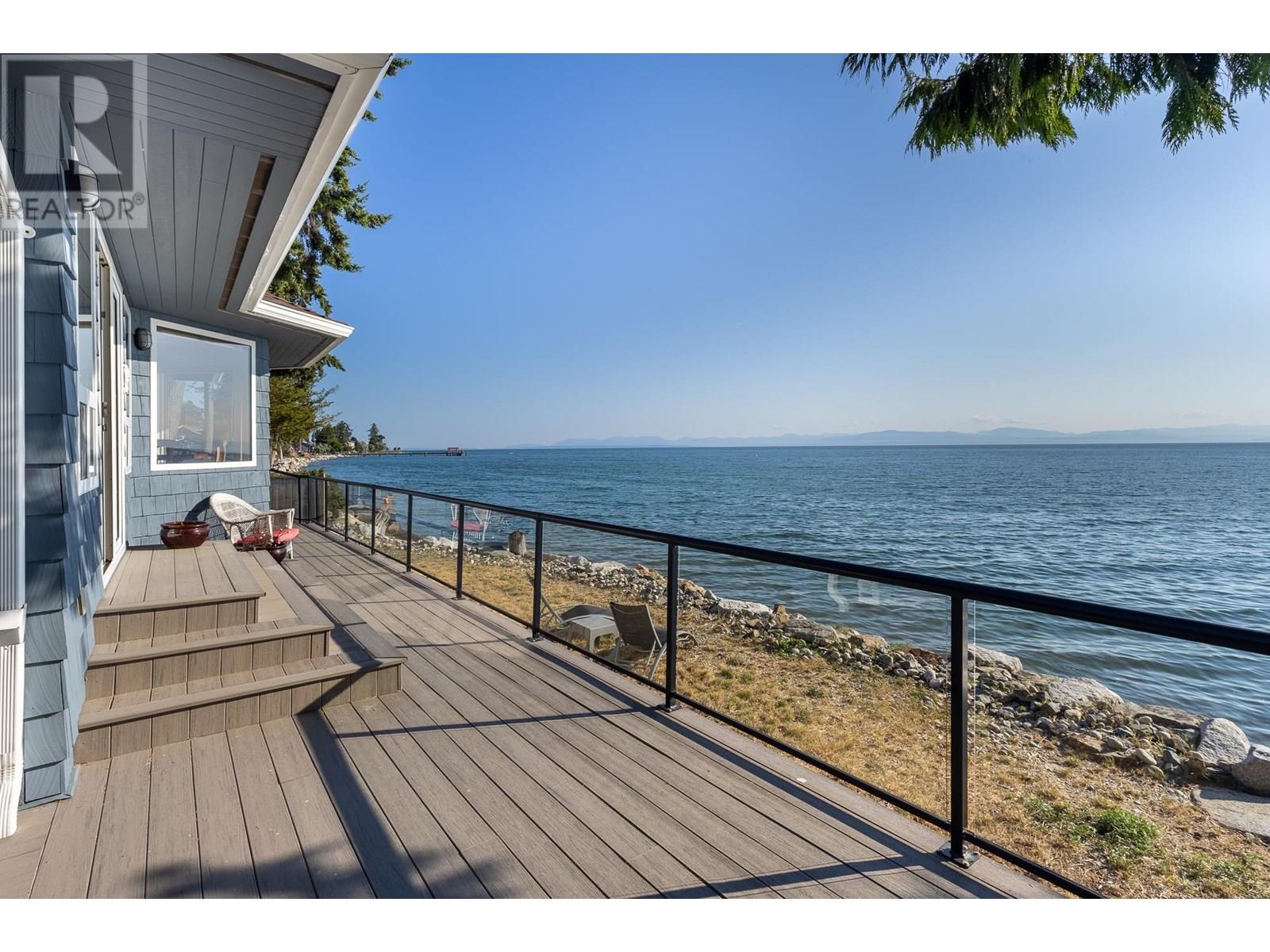 4857 Sunshine Coast Hwy, Sechelt, BC V7Z 0B6