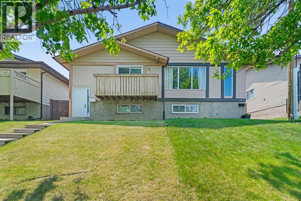 107 Beacham Way NW, Calgary, AB T3K 1R9